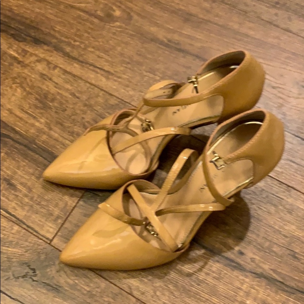 Tan heels Antonio Melani size 8 1/2 worn once